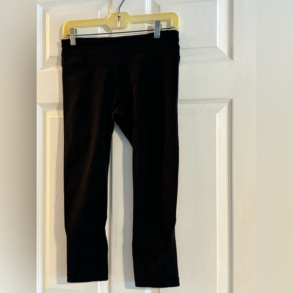 lululemon athletica Pants - Lululemon Run: Inspire Crop Black. Sz 6
